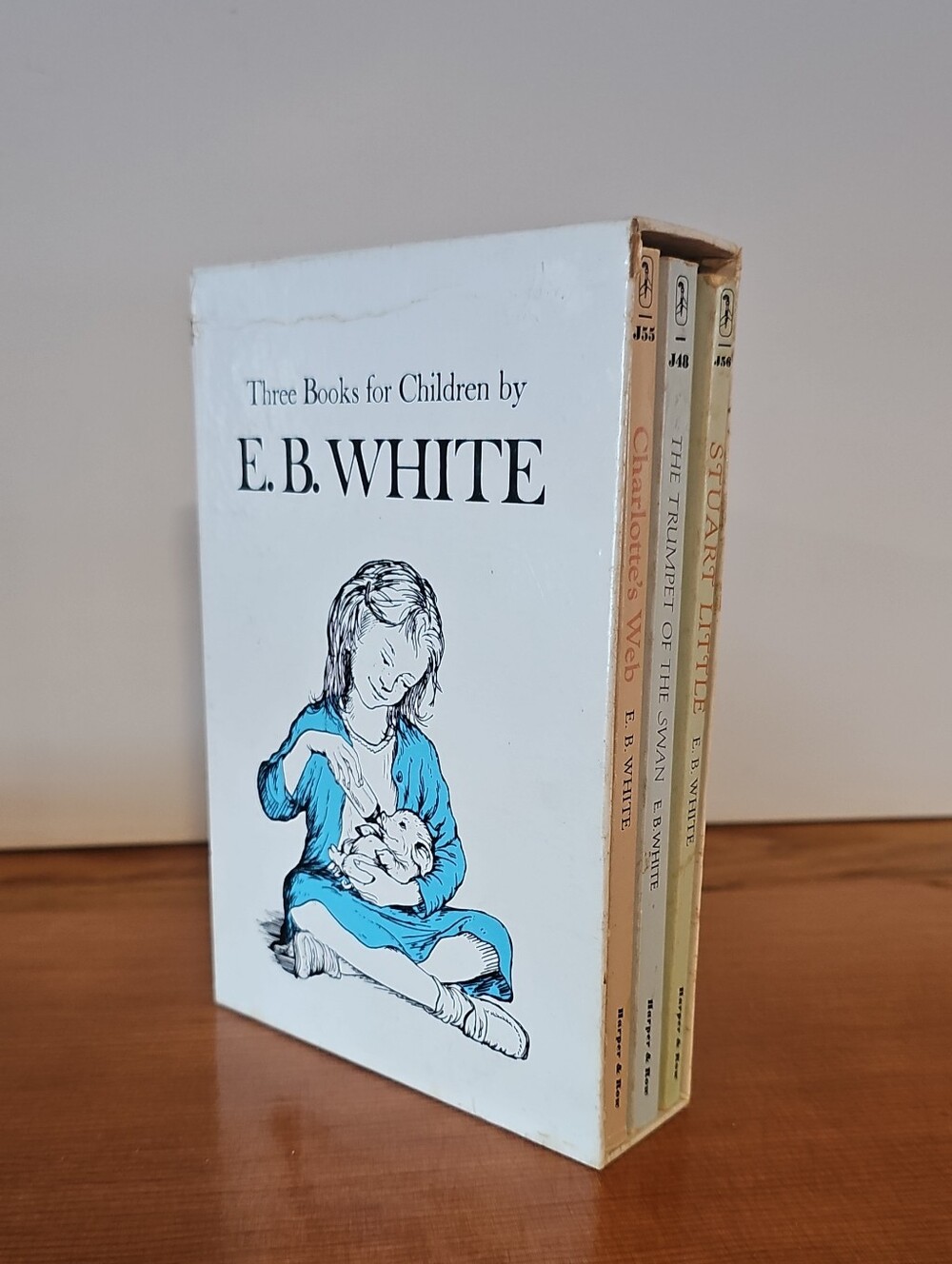 E.B. White Three Books for Children Boxed Set - White & Blue